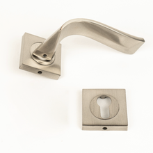 Load image into Gallery viewer, Pinar Rosetta Door Handle