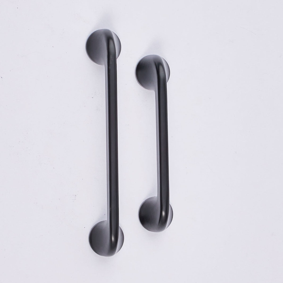 Tapered Cabinet Handle – 2776
