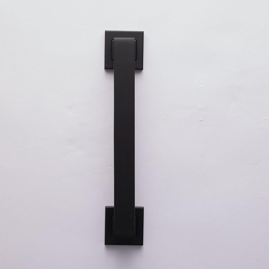 A black door pull handle with an aluminum and zinc alloy construction, presented against a white background.