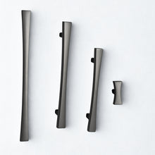 Load image into Gallery viewer, Cabinet Pull Handle 8140
