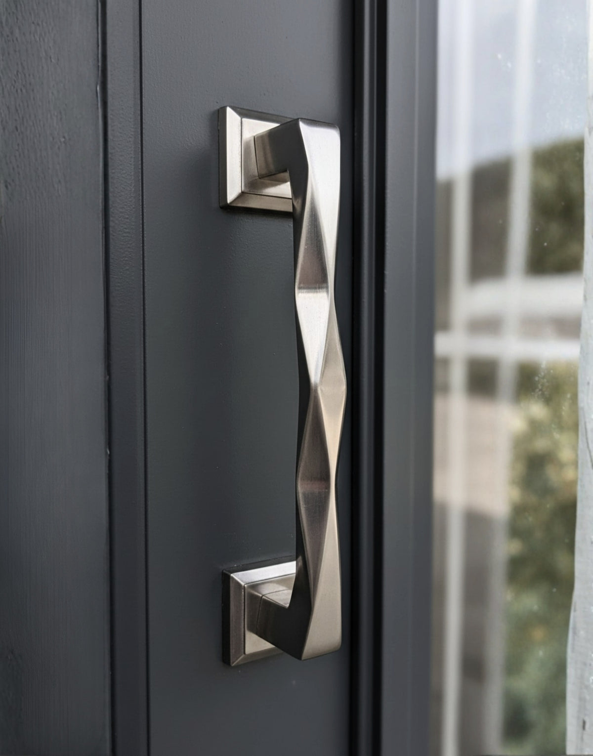 Sculpted Door Pull – KTH059