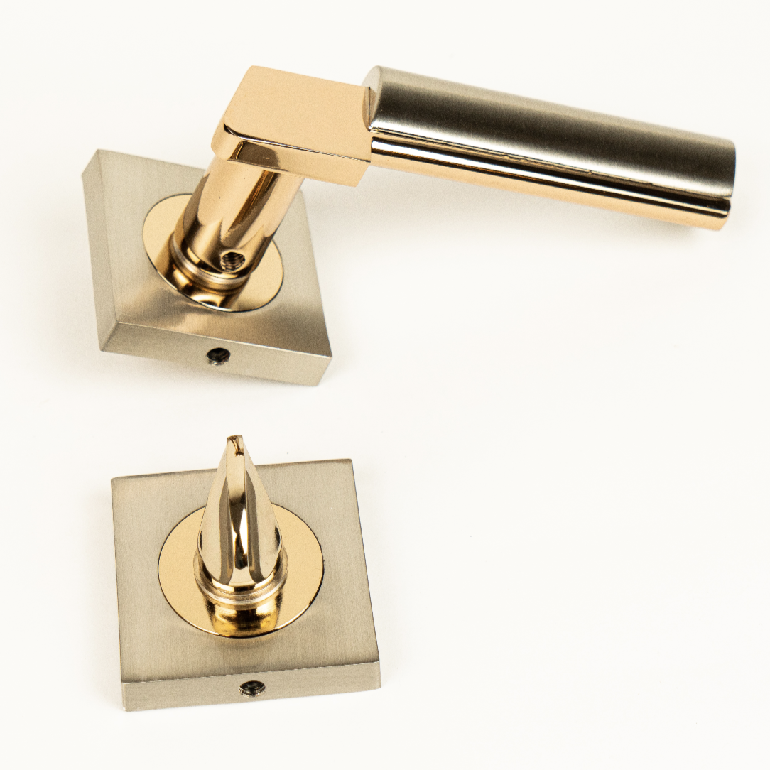 Linda Rosetta Door Handle