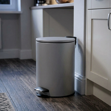 Load image into Gallery viewer, Soft-Close Pedal Bin 5L – Classic
