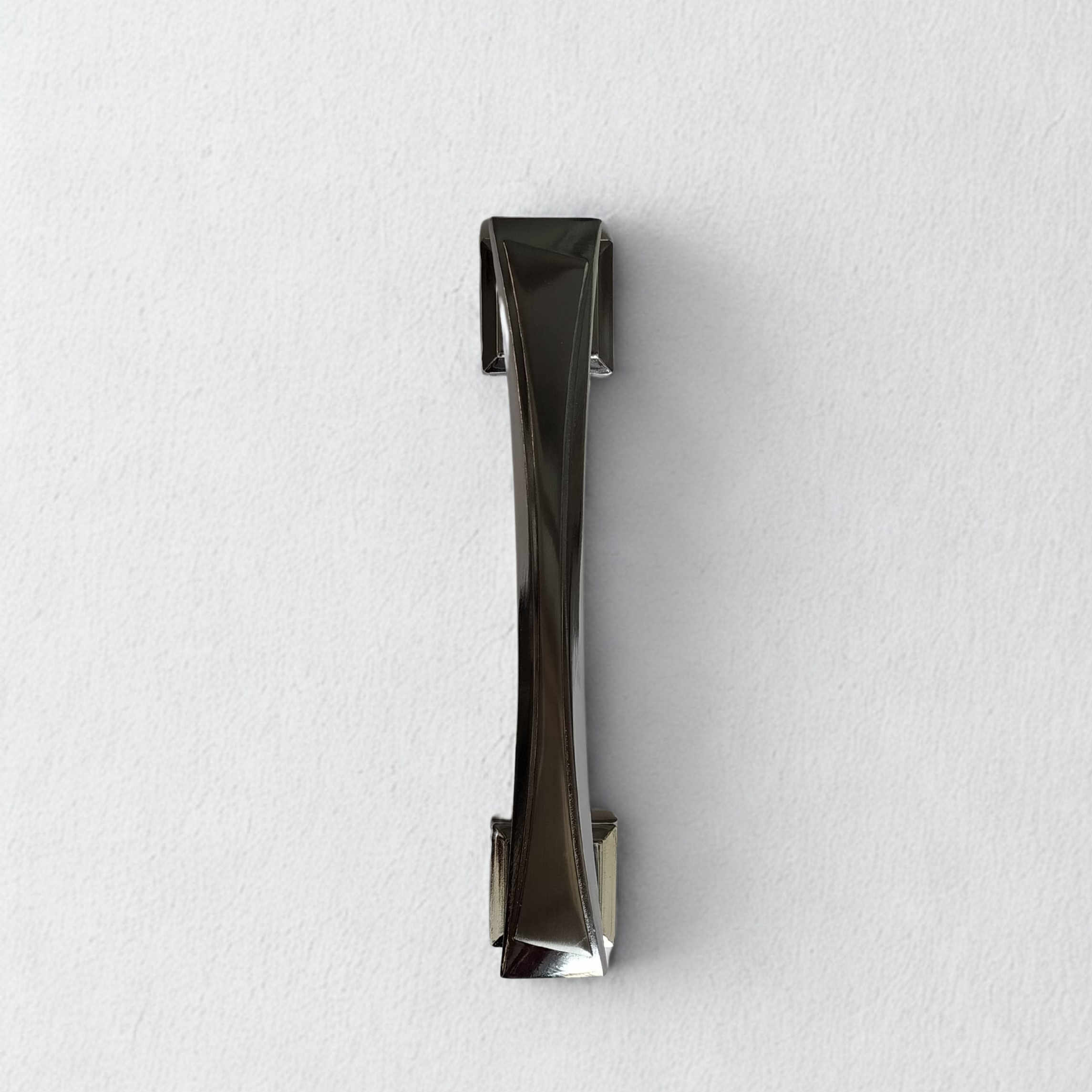 Curved Door Pull – KTH075