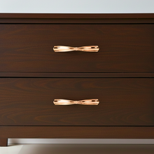 Load image into Gallery viewer, Cabinet Pull C03466
