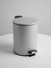 Load image into Gallery viewer, Soft-Close Pedal Bin 5L – Classic
