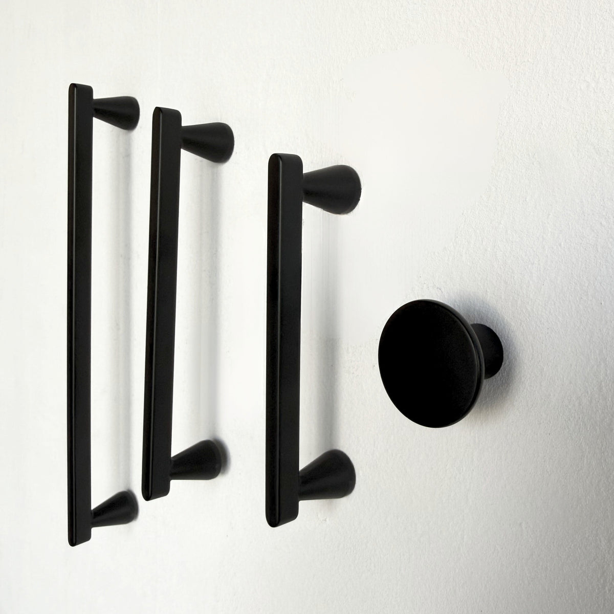 Minimal Bar Cabinet Handle – M3225