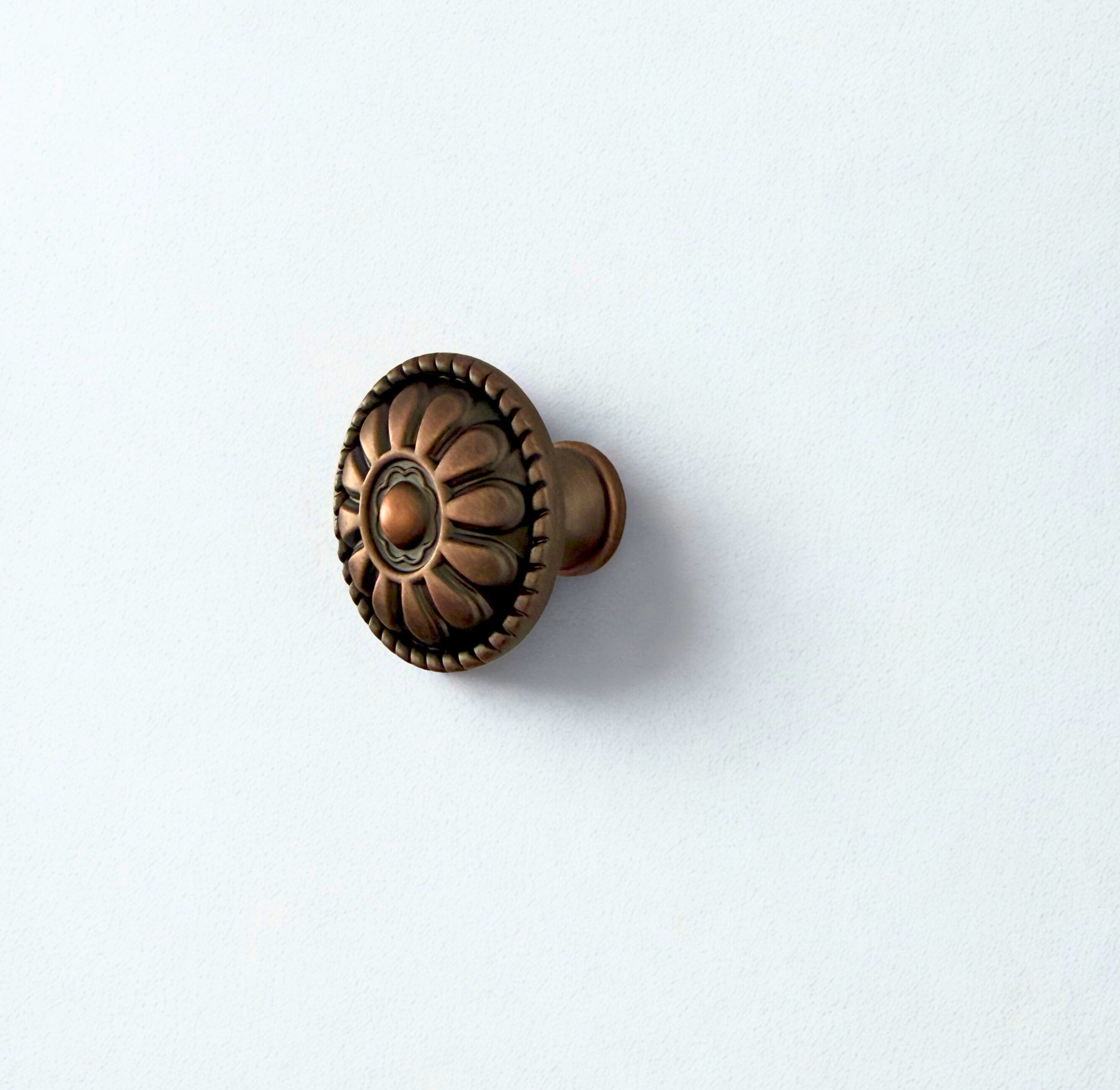 Vintage Floral Cabinet Knob – Y1020