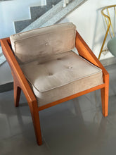 Load image into Gallery viewer, Wood Chair
