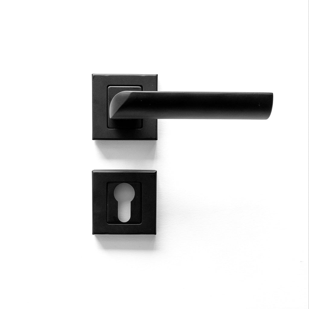 Nil Rosetta Cylinder Door Handle