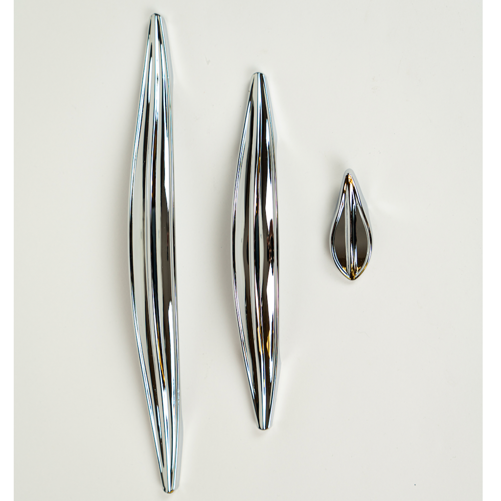 A set of three silver-colored zinc alloy cabinet pulls of varying sizes displayed against a white background.