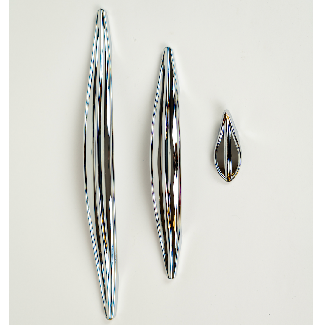 A set of three silver-colored zinc alloy cabinet pulls of varying sizes displayed against a white background.