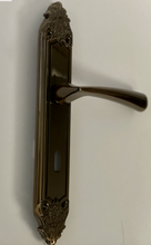 Load image into Gallery viewer, Hazal Door Handle Classic
