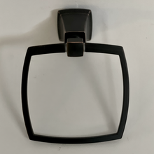 Load image into Gallery viewer, Towel Ring 12132
