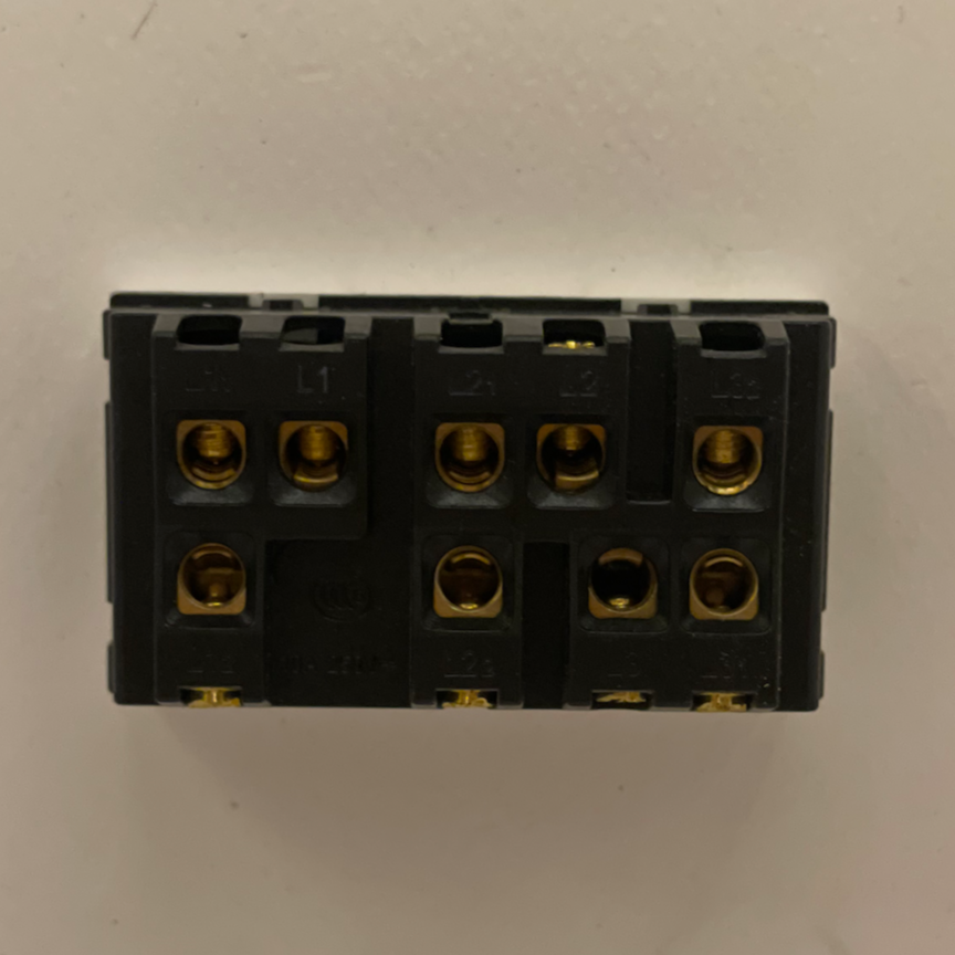 مقبس أندن ثلاثي K6-04