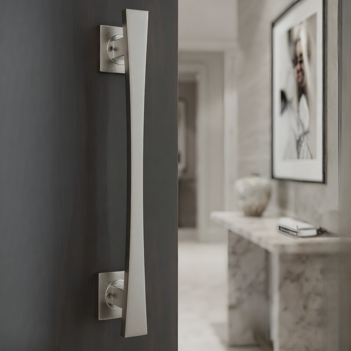 Modern Curved Door Pull – HA7-339