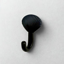 Load image into Gallery viewer, Shell Hook 7371

