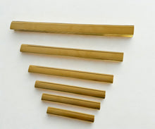 Load image into Gallery viewer, Cabinet Pull Handle 3536
