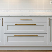 Load image into Gallery viewer, Cabinet Pull Handle 6105

