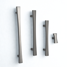 Load image into Gallery viewer, Cabinet Pull Handle 8140
