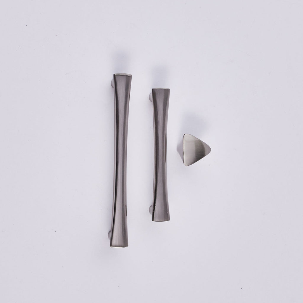 Curved Cabinet Handle – 8005