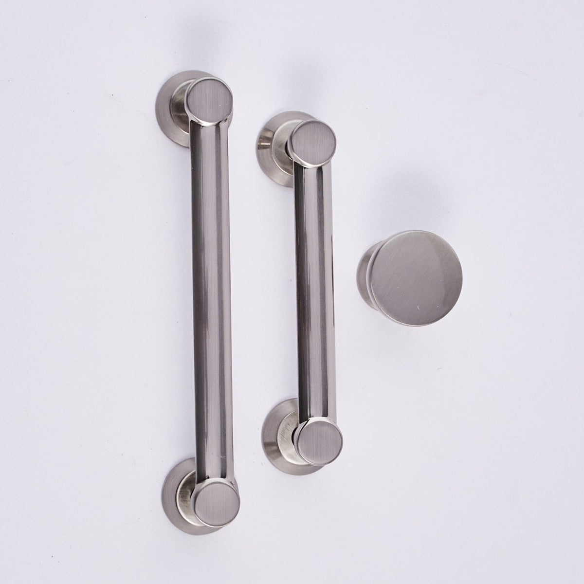 Classic Bar Cabinet Handle – 8008