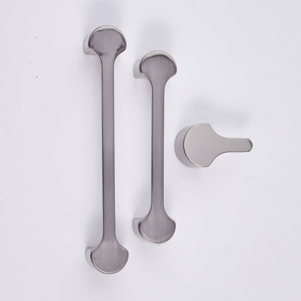 Rounded Bar Cabinet Handle – 2898