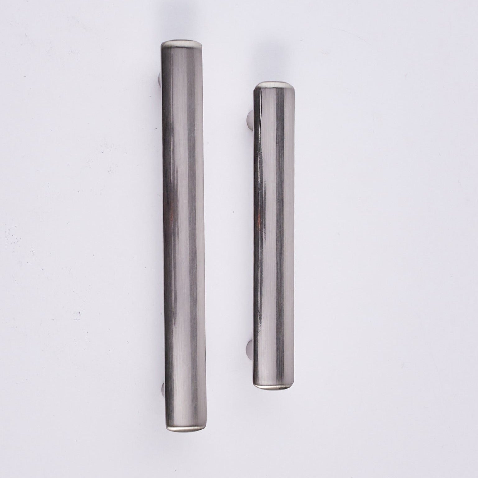 Solid Bar Cabinet Handle – 2953