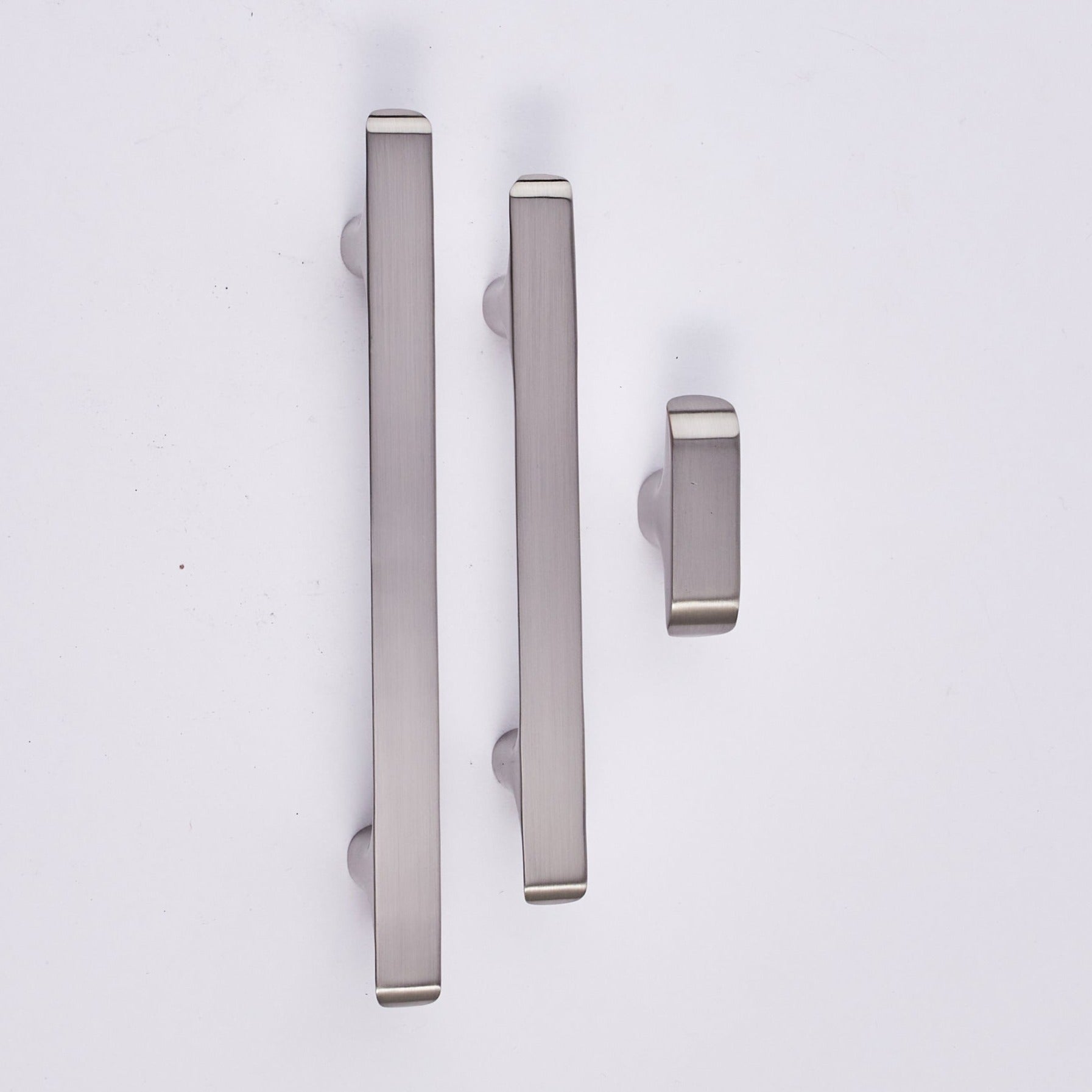 Minimal Bar Cabinet Handle – 2762