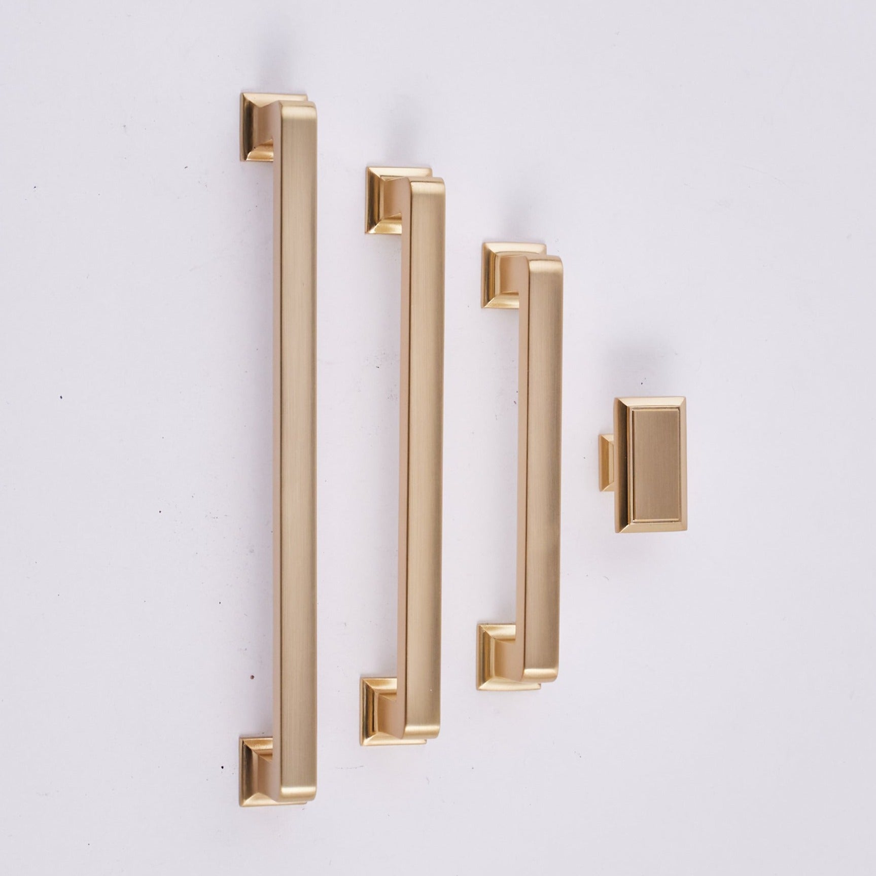 Square Bar Cabinet Handle – M3325