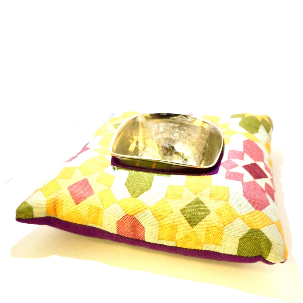 Cushion Tray with Nut Bowl