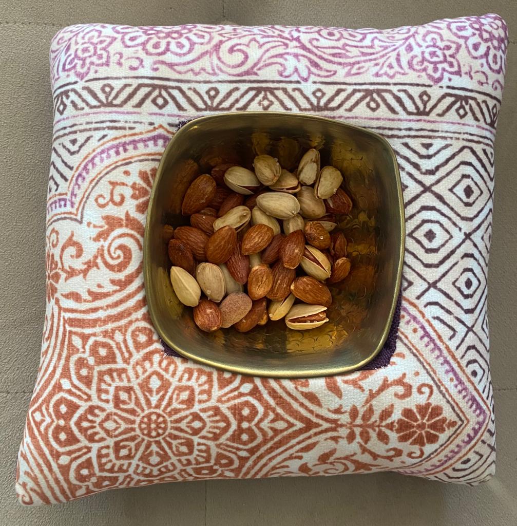Cushion Tray with Nut Bowl