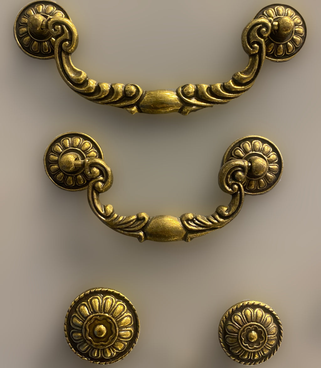 Ornate Drop Cabinet Handle – 06366